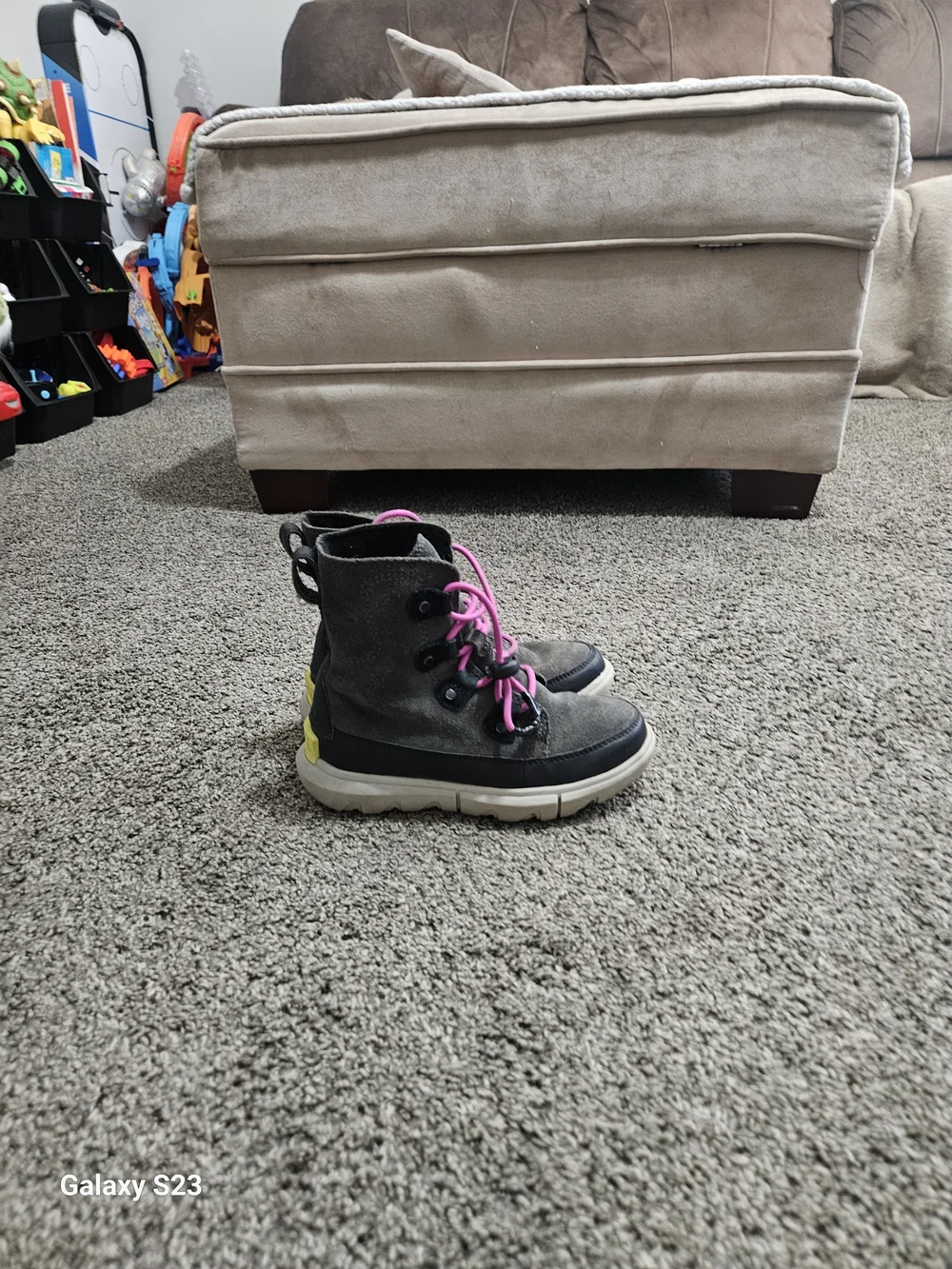 Sorel Kids Gray Waterproof Suede Winter Boots Pink Laces Youth US 13 EU 31